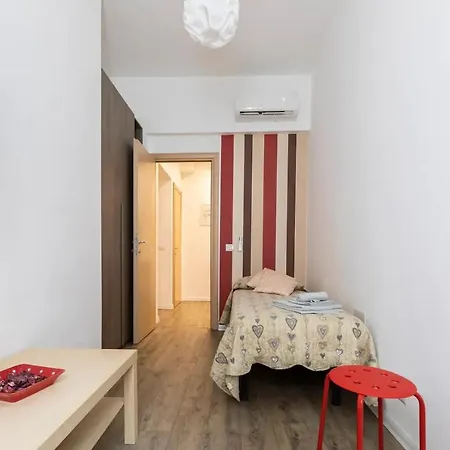 Cornelia House Apartment *